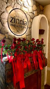Zinnia – Abstract Dining