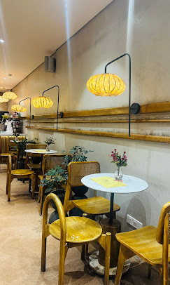 Zinnia – Abstract Dining