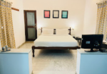 Jaiwana Haveli – Lake Facing Hotel